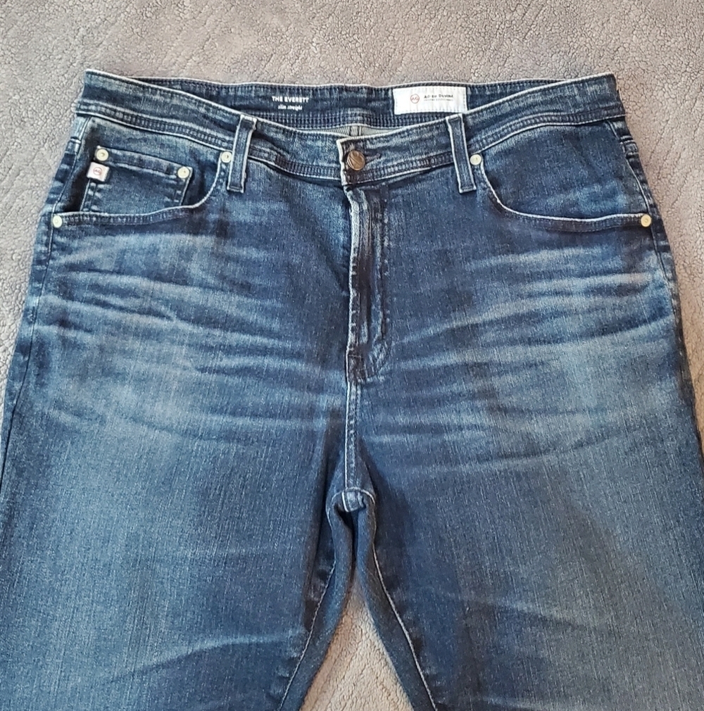 AG Everett Slim Straight Cloud Soft Denim Jeans - Picture 4 of 15